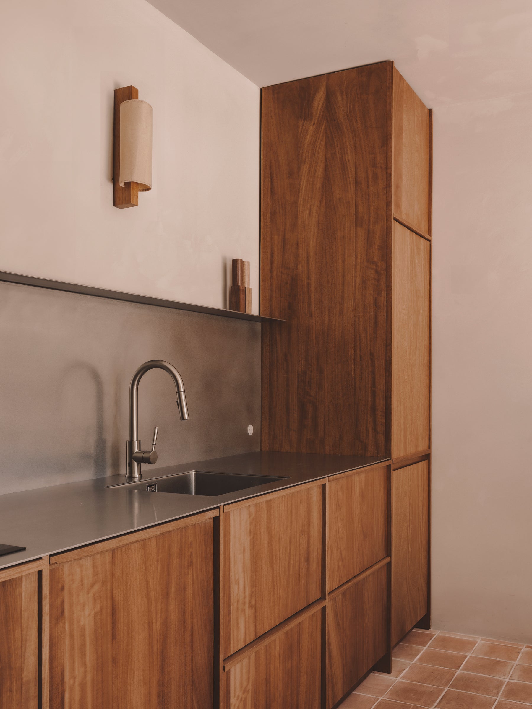 VETA WALL LAMP